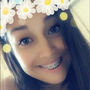 Meet your Posher, Leslie